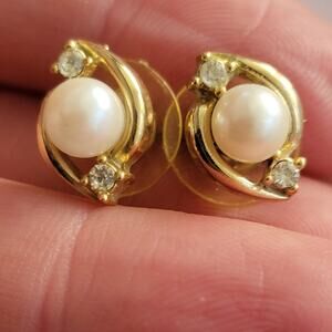 Vintage Earrings 80s Earrings Gold Tone Pearl Rhinestone Stud Earrings Retro Set